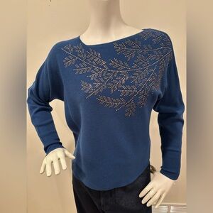 Liv Milano Midnight Blue Yummy Pullover Sweater with Leaf Embellishment, S